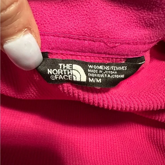 The North Face pink Windwall zip up jacket in Medium. Pockets. - Picture 10 of 15